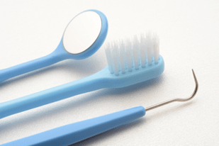 歯石は歯にどのように見えますか?